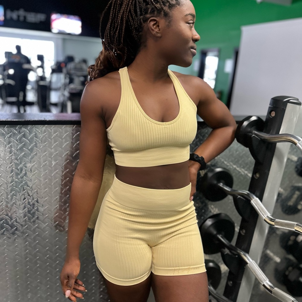 Sports Bra & Short Set - Vanilla Bean